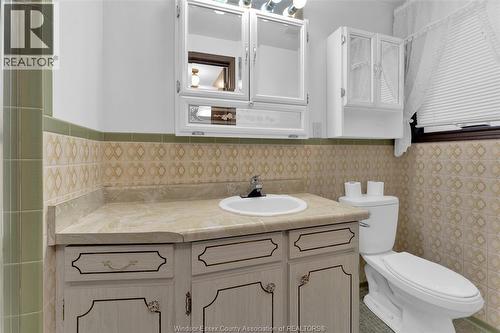 2816 Langlois Court, Windsor, ON - Indoor Photo Showing Bathroom
