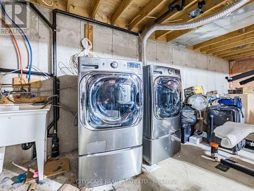 22 Jones Street, Hamilton, ON - Indoor Photo Showing Laundry Room