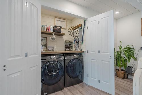 223 Main Street, Grunthal, MB - Indoor Photo Showing Laundry Room
