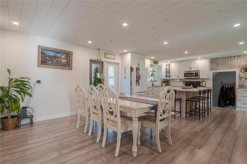 223 Main Street, Grunthal, MB - Indoor Photo Showing Dining Room