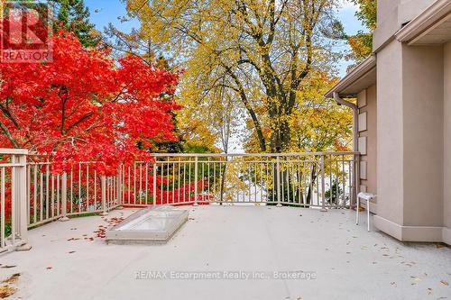 2372 Carrington Place, Oakville (Fd Ford), ON - Outdoor