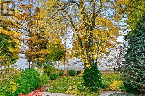 2372 Carrington Place, Oakville (Fd Ford), ON - Outdoor