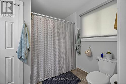 1565 Cherryhill Road, Peterborough (Monaghan Ward 2), ON - Indoor Photo Showing Bathroom