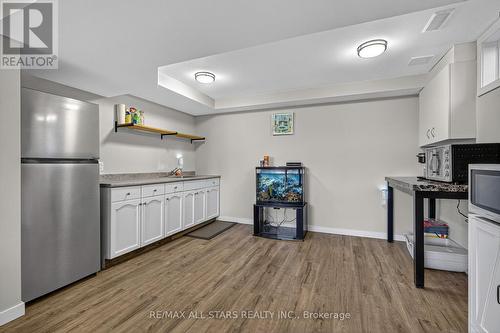 1565 Cherryhill Road, Peterborough (Monaghan Ward 2), ON - Indoor Photo Showing Kitchen