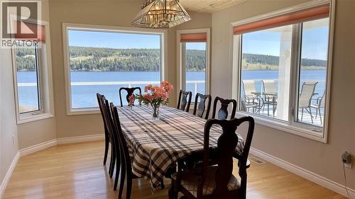 6262 Mulligan Drive, Horse Lake, BC - Indoor Photo Showing Dining Room