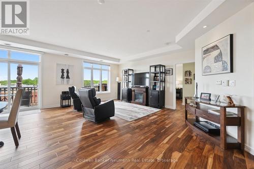 404 - 65 Bayberry Drive, Guelph (Village By The Arboretum), ON - Indoor Photo Showing Living Room