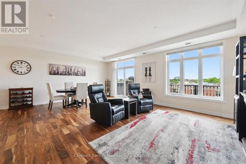 404 - 65 Bayberry Drive, Guelph (Village By The Arboretum), ON - Indoor Photo Showing Living Room