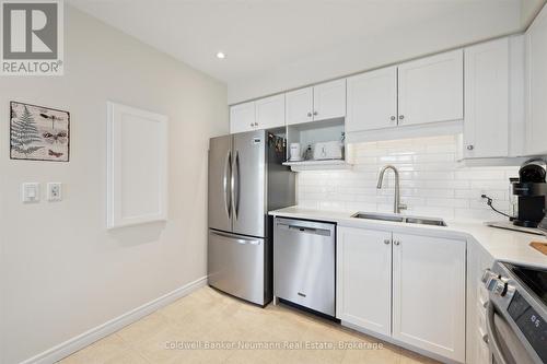 404 - 65 Bayberry Drive, Guelph (Village By The Arboretum), ON - Indoor Photo Showing Kitchen