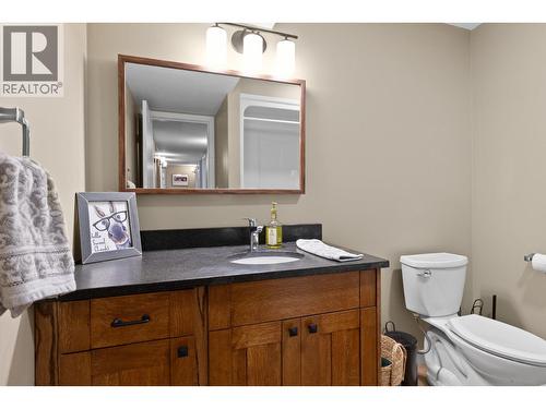 119 St Andrews Drive, Kaleden, BC - Indoor Photo Showing Bathroom