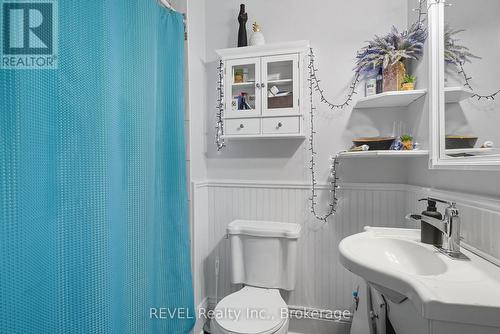 14 Bond Street, St. Catharines (Downtown), ON - Indoor Photo Showing Laundry Room
