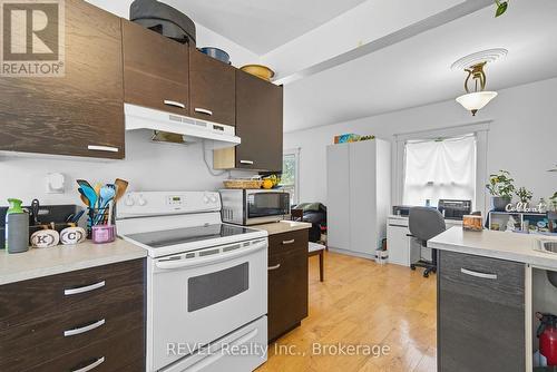 14 Bond Street, St. Catharines (Downtown), ON - Indoor Photo Showing Kitchen