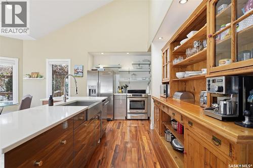 112 Saskatchewan Crescent W, Saskatoon, SK - Indoor Photo Showing Kitchen