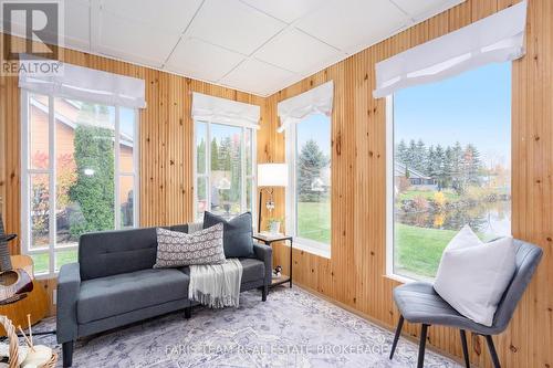 12 Cabin Crescent, Wasaga Beach, ON - Indoor Photo Showing Living Room