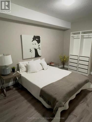Bedroom - 205 - 63 Arthur Street S, Guelph (St. Patrick'S Ward), ON - Indoor Photo Showing Bedroom