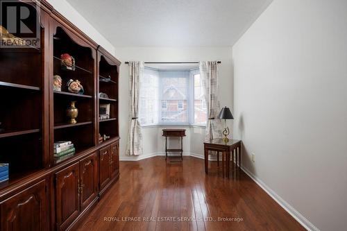 30 - 1415 Hazelton Boulevard, Burlington, ON - Indoor