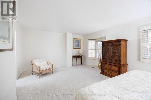30 - 1415 Hazelton Boulevard, Burlington, ON - Indoor Photo Showing Bedroom