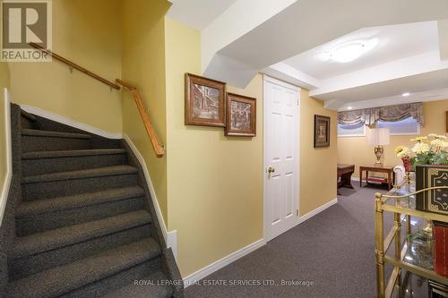 30 - 1415 Hazelton Boulevard, Burlington, ON - Indoor Photo Showing Other Room