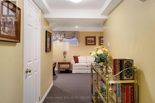 30 - 1415 Hazelton Boulevard, Burlington, ON - Indoor Photo Showing Other Room