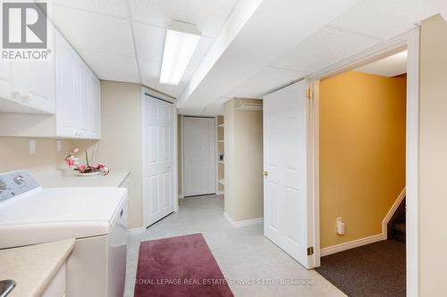 30 - 1415 Hazelton Boulevard, Burlington, ON - Indoor Photo Showing Laundry Room
