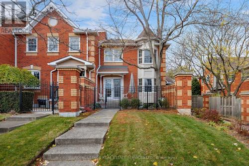 30 - 1415 Hazelton Boulevard, Burlington, ON - Outdoor With Facade