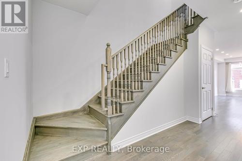 142 Toucan Trail, Oakville, ON - Indoor Photo Showing Other Room