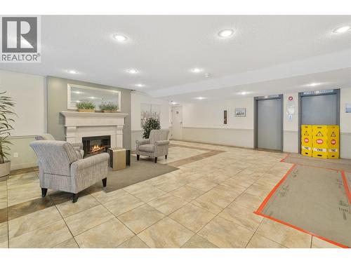 737 Leon Avenue Unit# 1206, Kelowna, BC - Indoor With Fireplace