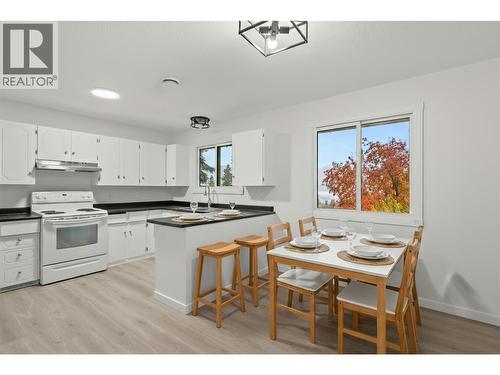 800 20Th Street Se, Salmon Arm, BC - Indoor