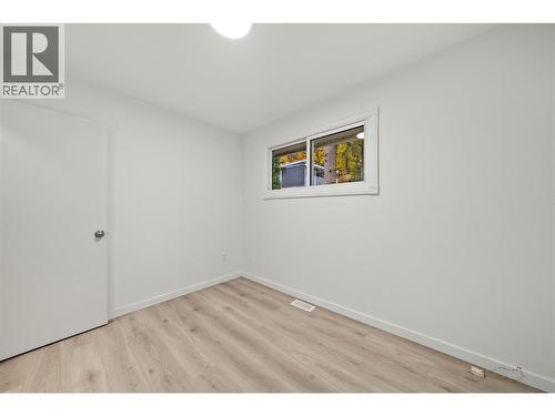 800 20Th Street Se, Salmon Arm, BC - Indoor Photo Showing Other Room