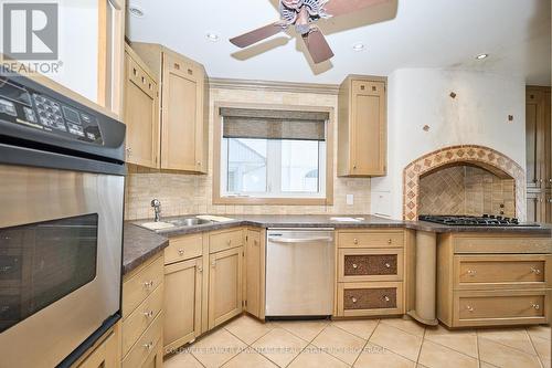 13 Lakewood Crescent, Port Colborne (Sugarloaf), ON - Indoor Photo Showing Kitchen