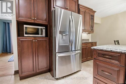 4 Cedar Street, Port Colborne (Sugarloaf), ON - Indoor Photo Showing Kitchen
