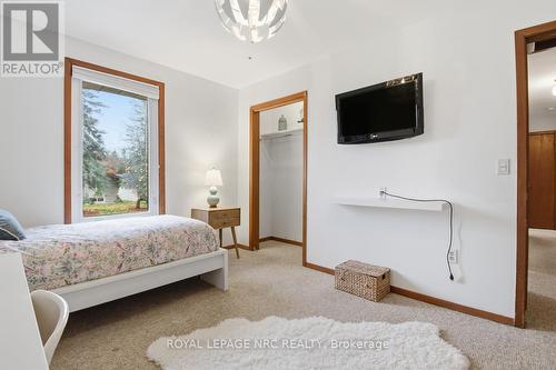 4 Cedar Street, Port Colborne (Sugarloaf), ON - Indoor Photo Showing Bedroom