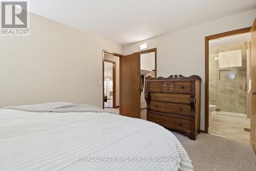 4 Cedar Street, Port Colborne (Sugarloaf), ON - Indoor Photo Showing Bedroom
