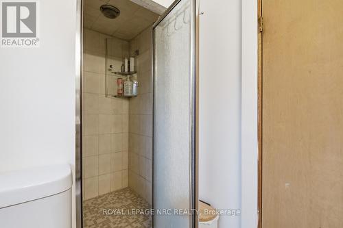 4 Cedar Street, Port Colborne (Sugarloaf), ON - Indoor Photo Showing Bathroom