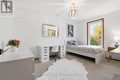 4 Cedar Street, Port Colborne (Sugarloaf), ON - Indoor Photo Showing Bedroom