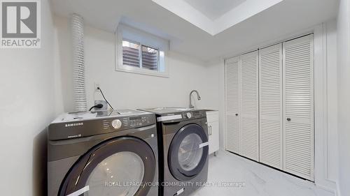 4115 Marigold Crescent, Mississauga, ON - Indoor Photo Showing Laundry Room
