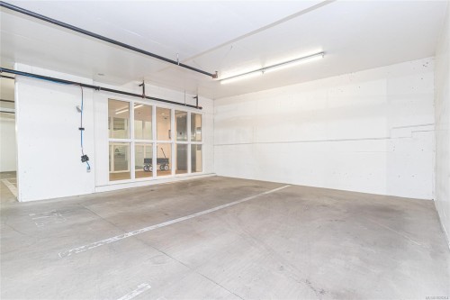 105-100 Saghalie Rd, Victoria, BC - Indoor Photo Showing Garage