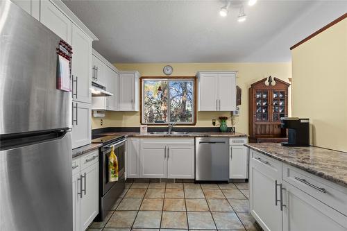 2164 Tomat Avenue, West Kelowna, BC - Indoor Photo Showing Kitchen With Double Sink
