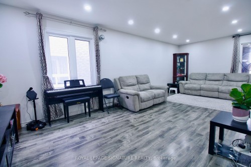 5125 Salishan Circle, Mississauga, ON 