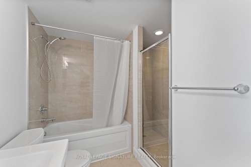 1703-5 Mariner Terrace, Toronto, ON - Indoor Photo Showing Bathroom