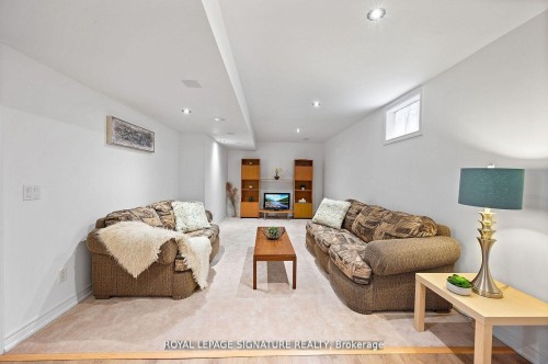 436 Galbraith Street, Shelburne, ON - Indoor Photo Showing Living Room
