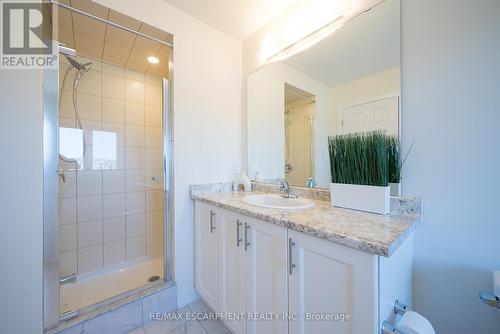 196 Wilmot Road, Brantford, ON - Indoor Photo Showing Bathroom