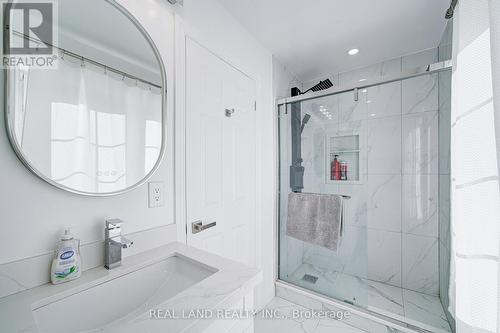 4762 14Th Avenue, Markham, ON - Indoor Photo Showing Bathroom