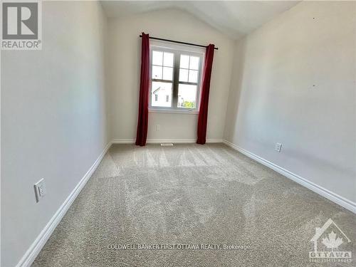 339 Pumpkinseed Crescent, Ottawa, ON - Indoor Photo Showing Other Room
