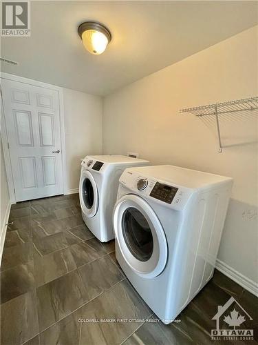 339 Pumpkinseed Crescent, Ottawa, ON - Indoor Photo Showing Laundry Room