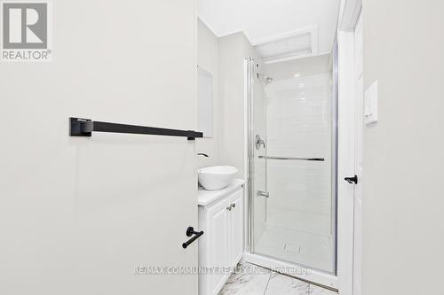 2 - 1130 King Street E, Cambridge, ON -  Photo Showing Bathroom
