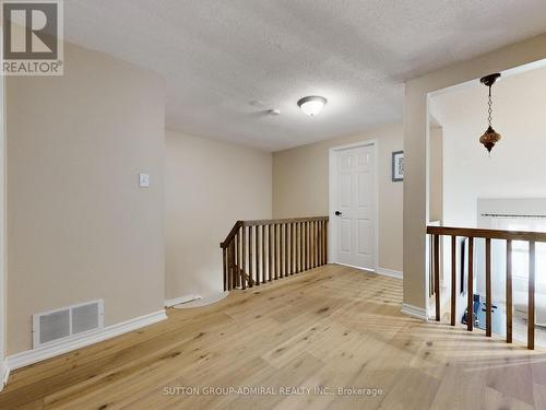 3453 Hannibal Road, Burlington, ON - Indoor Photo Showing Other Room