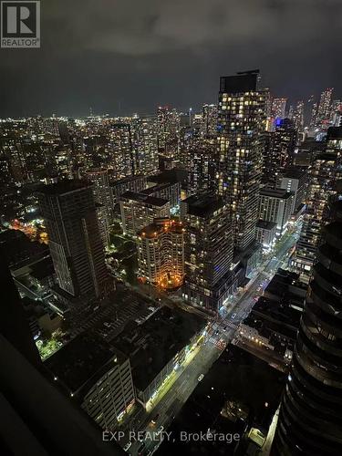 5811 - 8 Wellesley Street W, Toronto, ON - Outdoor