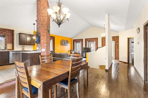 Salle à manger - 209 26E Avenue, Saint-Zotique, QC - Indoor Photo Showing Dining Room