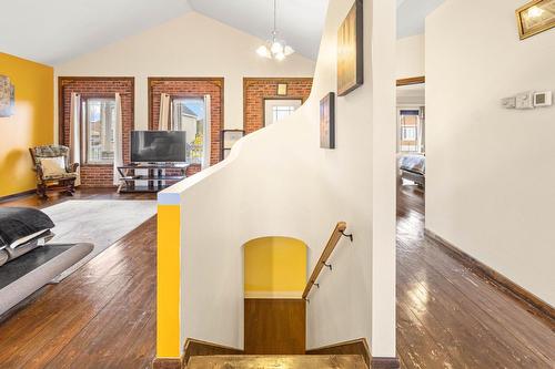 Escalier - 209 26E Avenue, Saint-Zotique, QC - Indoor