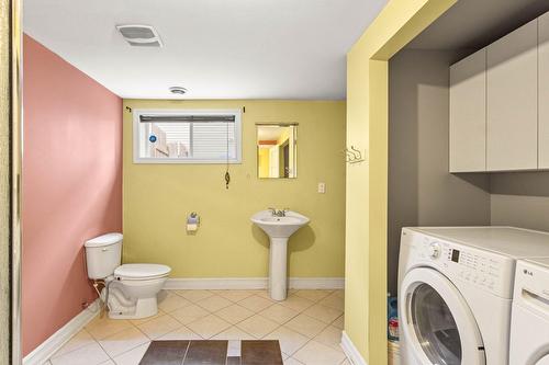 Salle de bains - 209 26E Avenue, Saint-Zotique, QC - Indoor Photo Showing Laundry Room